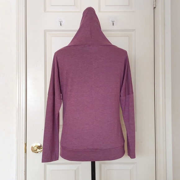 NWOT. C&A Wide Turtleneck Dropped Shoulder 3/4 Sleeve Top. - Picture 3 of 4